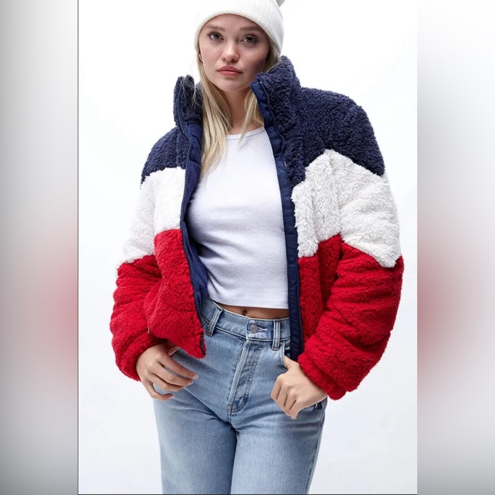 NWT - Tommy Hilfiger Essential Chevron Sherpa Puffer Size Small